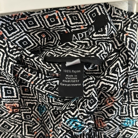 Apt. 9 self belted soft fabric high waisted short - Picture 7 of 7